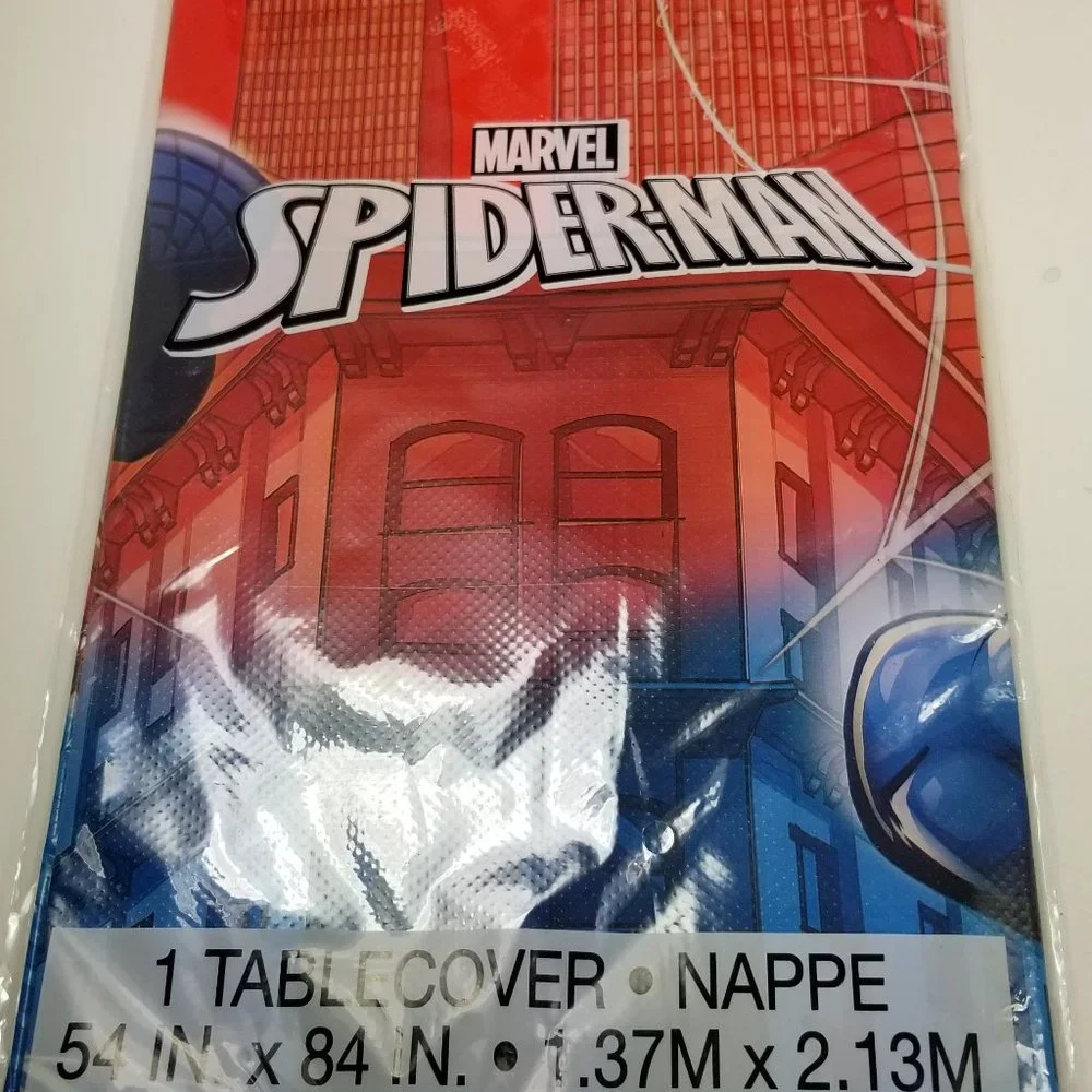 Spiderman Party pack cake plate, regular plate, napkins and table cloth